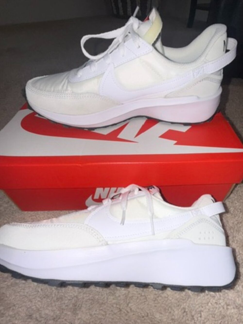 NIB Women’s Nike waffle Debut - Size 9